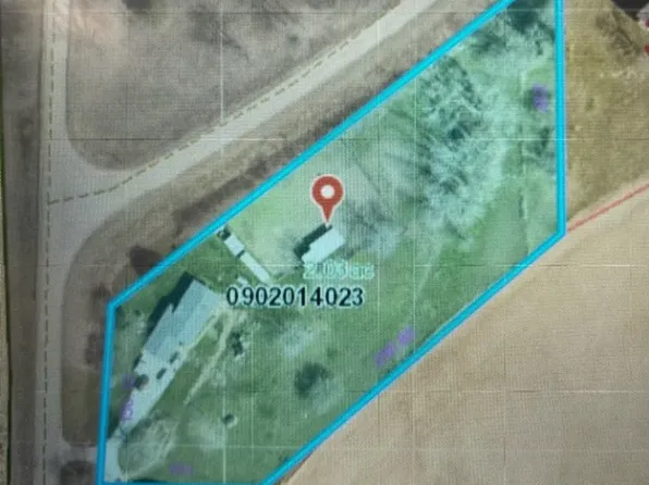 9332 N 450th St, Altamont, IL 62411