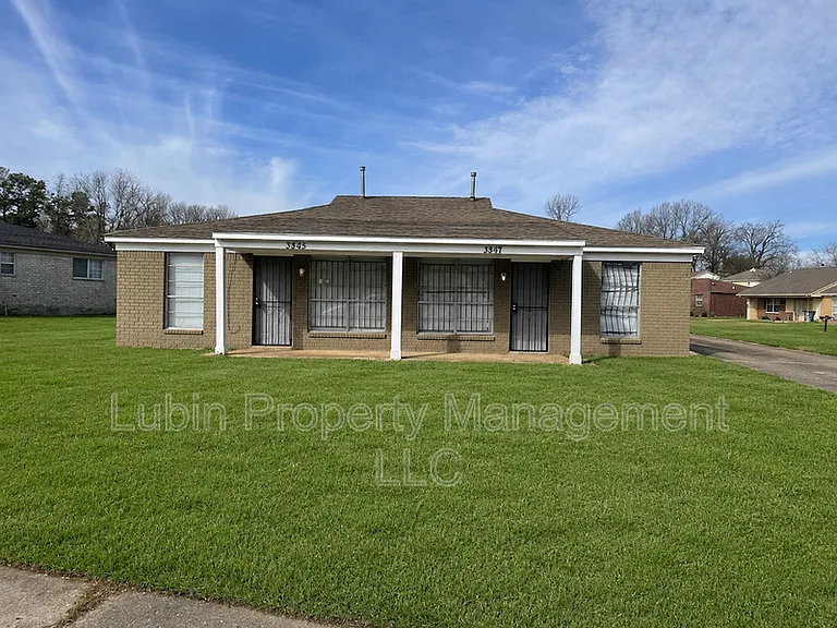 3827 Ajanders Dr — Photo 1