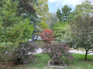 3800 Lakewood Dr, Waterford, MI