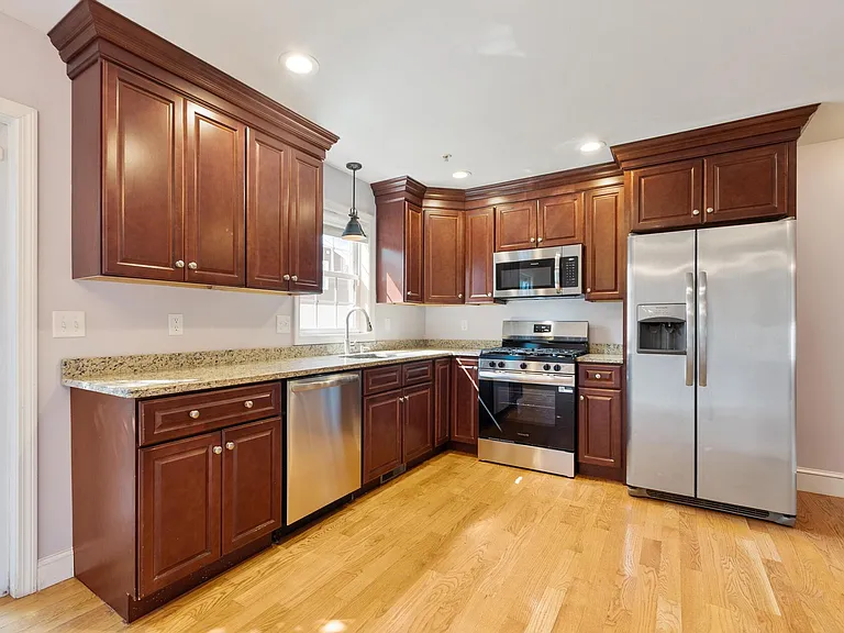 7 Butler Ave #5 — Photo 12