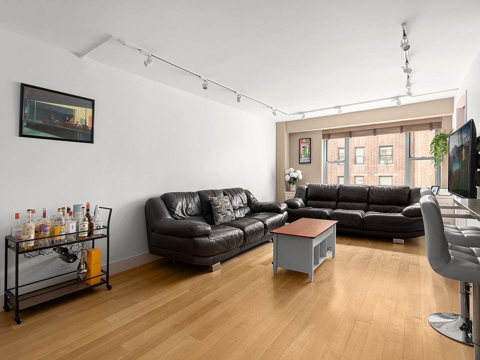 1st image of 310 Lexington Ave APT 6H