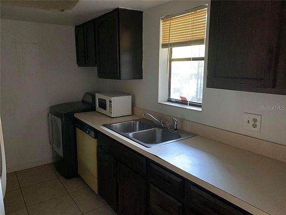 2nd image of 4318 Lakeway Dr #D