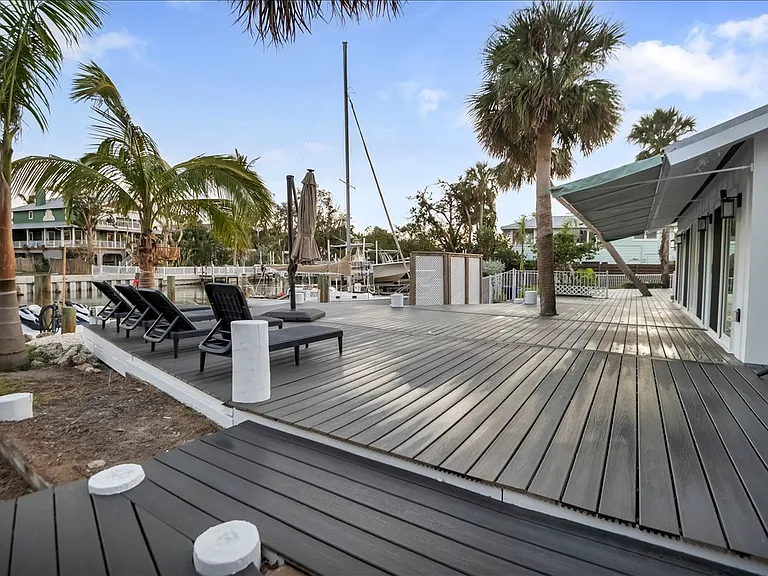 31 Lands End Ln — Photo 36