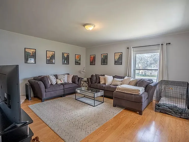 210 S Keystone Ave — Photo 11