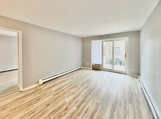 6815 N Sheridan Rd #209, Chicago, IL 60626