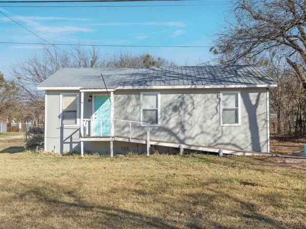 333 W Juarez Ave, De Leon, TX 76444