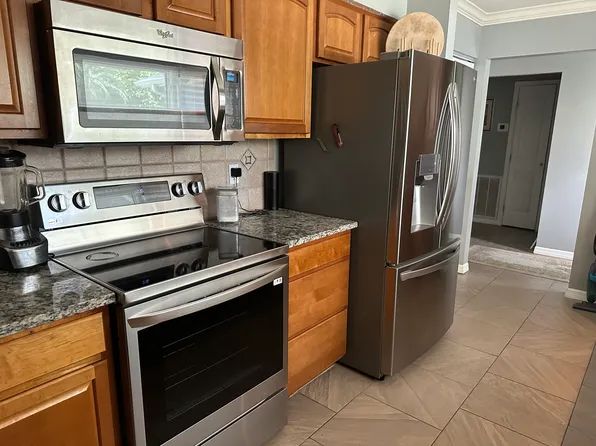 3737 Kingswood Dr, Sarasota, FL 34232