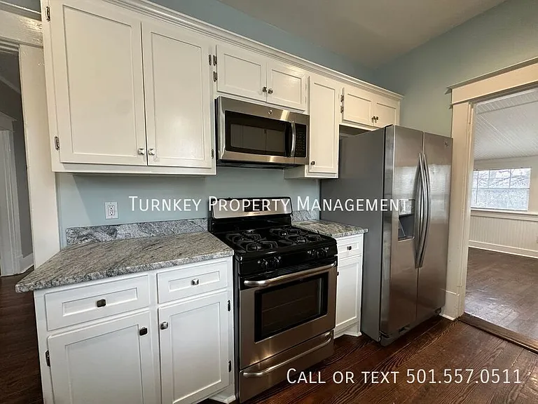 3209 Kavanaugh Blvd — Photo 5