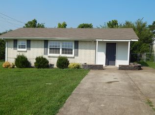 1006 Petty Rd, White Bluff, TN 37187