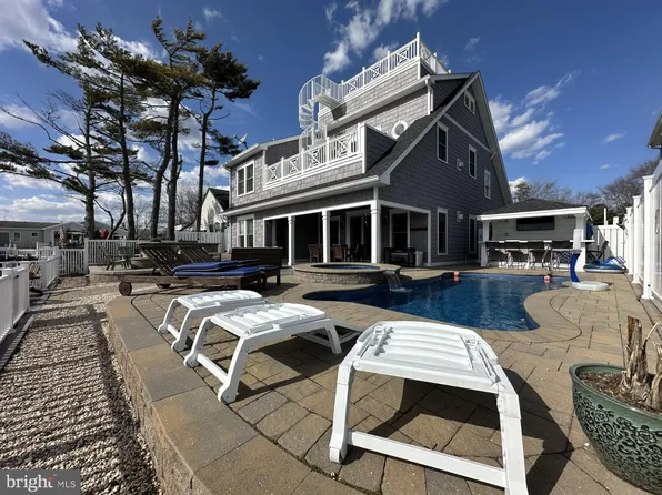 821 Jane Dr, Manahawkin, NJ 08050