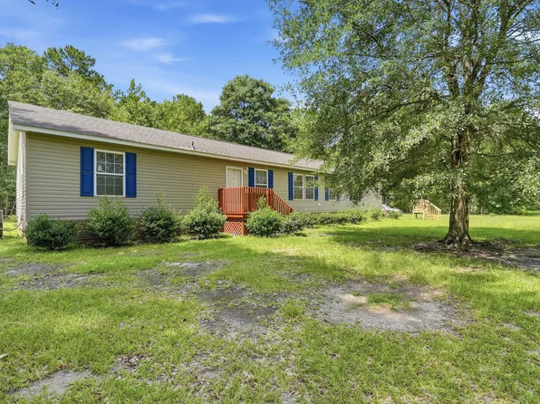 924 Blissful Ln, Huger, SC 29450