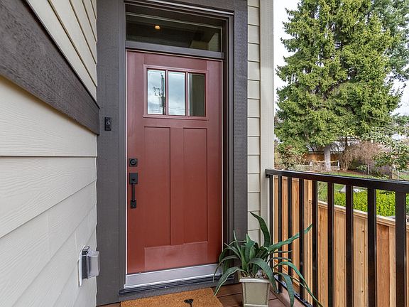 3rd image of 1211 Thomas Ave #103