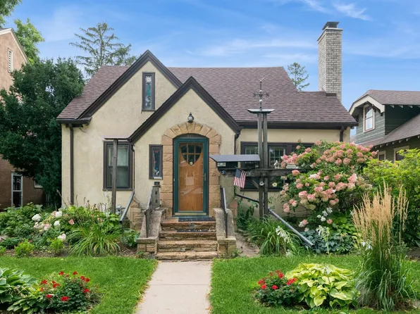 241 Queen Ave S, Minneapolis, MN 55405