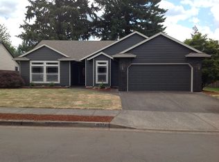 19374 Sunset Springs Dr, Oregon City, OR