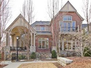 4943 Central St, Kansas City, MO 64112