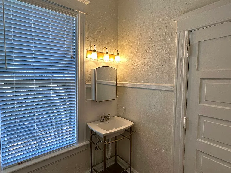 358 Michigan Ave #3 — Photo 8