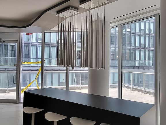 4th image of 68 Shuter St #1106