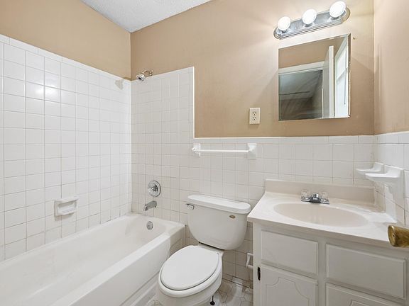 4th image of 3873 Kerston Dr
