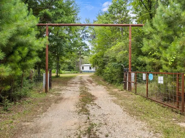 1735 An County Rd #100, Elkhart, TX 75839