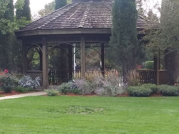 3rd image of 746 Kresswood Dr