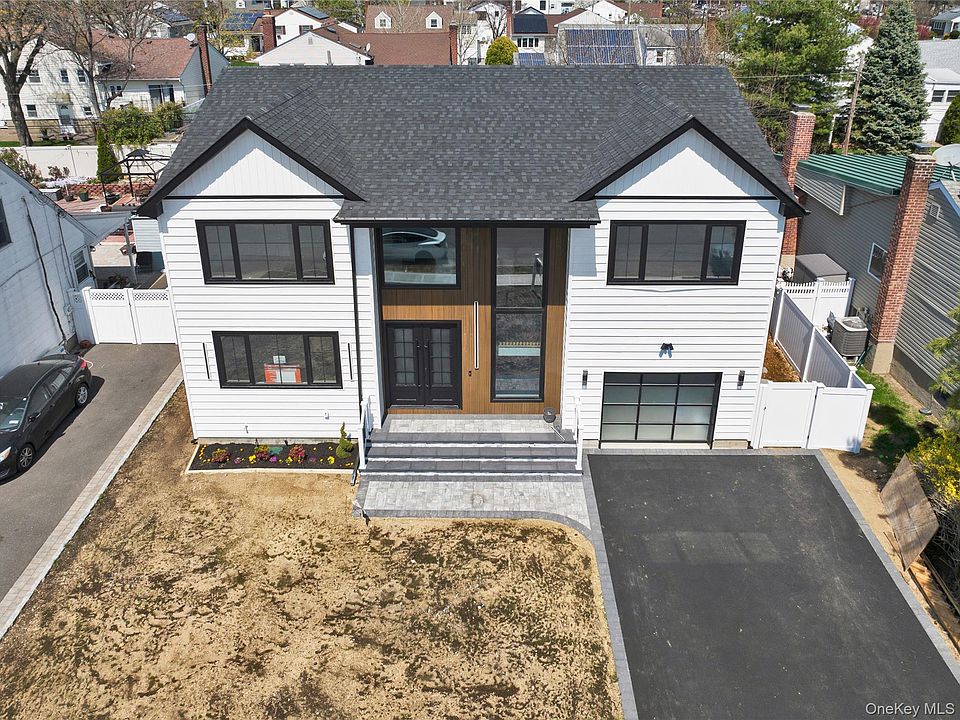 1st image of 2661 Hyacinth Street