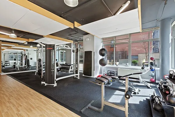 Rented by Greystar | media 11