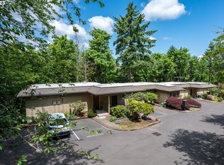 9810 SW 34th Pl APT 2, Portland, OR 97219