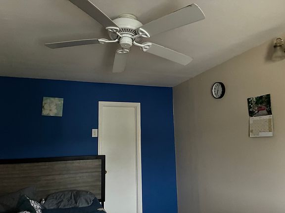 4th image of 52 Woodland Way #52