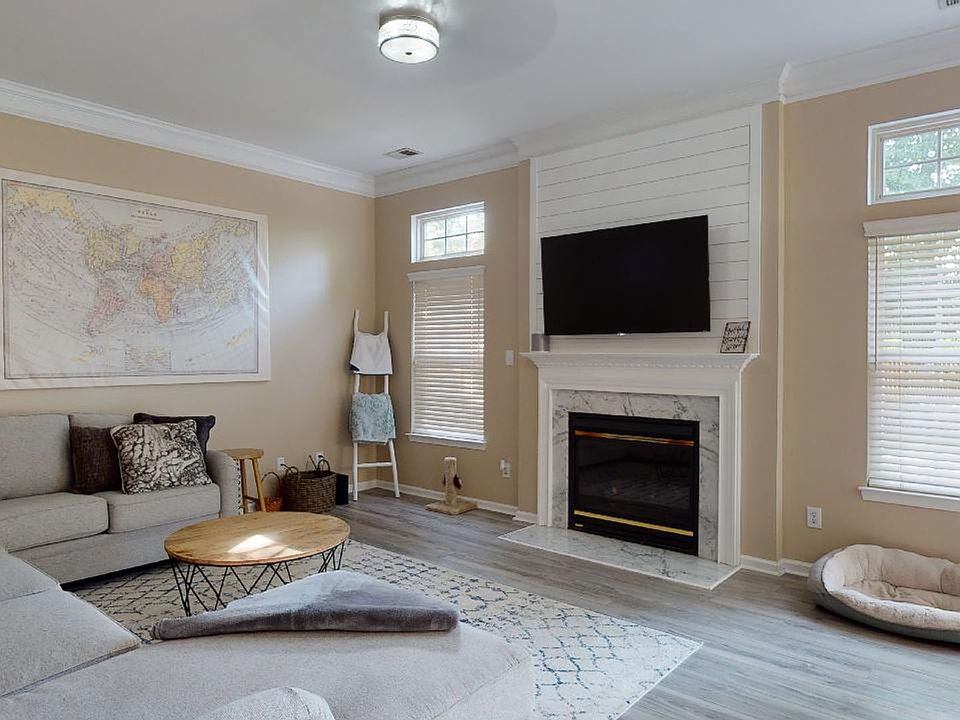1st image of 6246 Red Clover Ln