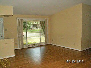 3rd image of 412 Poplar Ave
