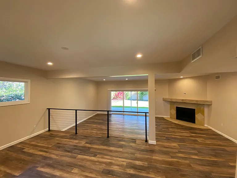 5900 Cahill Ave — Photo 5