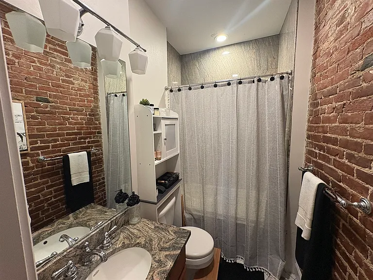 441 Bunker Hill St #1 — Photo 5