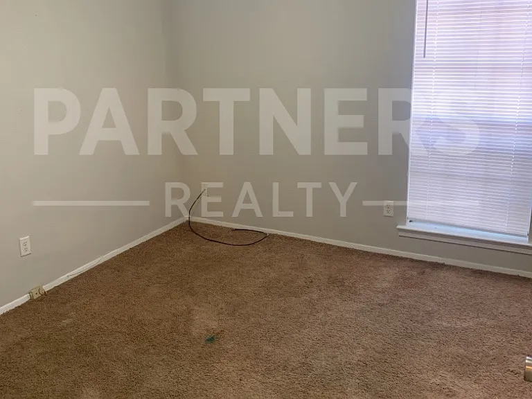 5546 Gantry Dr — Photo 10