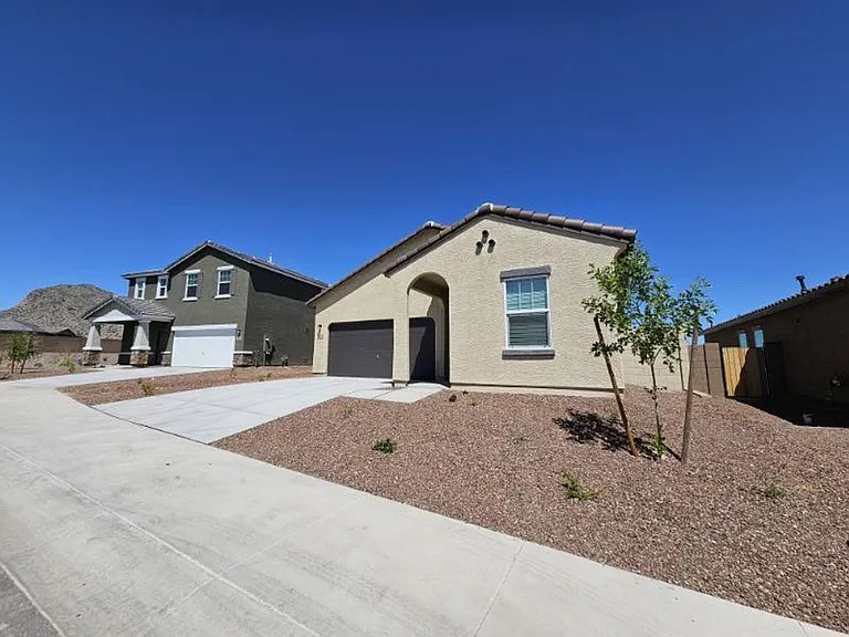 20120 W Palo Verde Dr — Photo 2