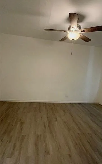 12 x 15 bedroom - accommodates a king bed and ample furniture