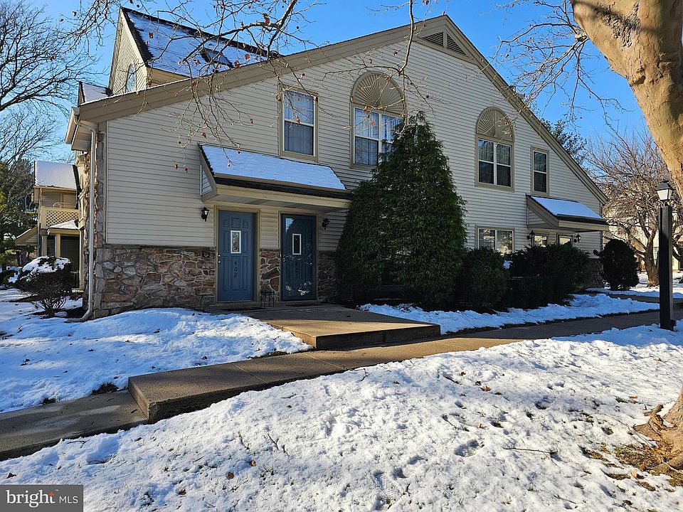 1st image of 401 Foxcroft Cir #401