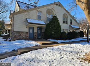401 Foxcroft Cir #401, Royersford, PA 19468