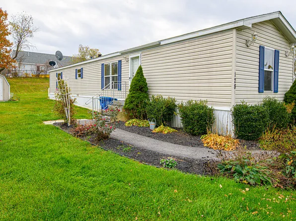 128 Blackberry Place, Kittery, ME 03904