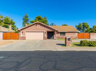 3902 W Gelding Dr, Phoenix, AZ 85053