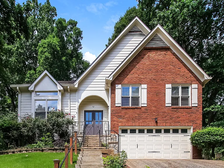1218 Raleigh Way — Photo 1