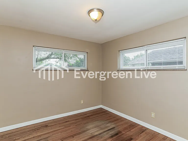 2030 Faywood Dr — Photo 8