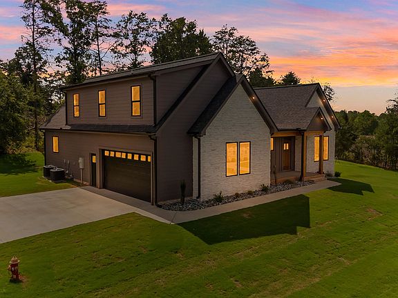 5th image of 423 N Beryl Ln