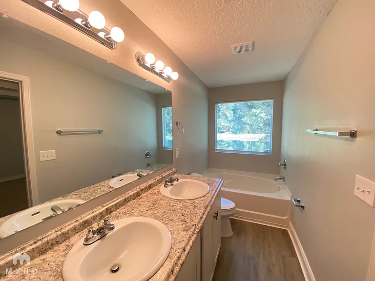 11053 Campus Heights Ln — Photo 6