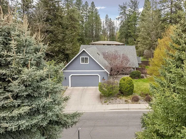 2831 N White Pines Dr — Photo 1