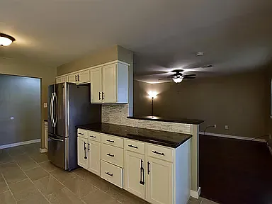 123 SE Surrey Ln — Photo 19