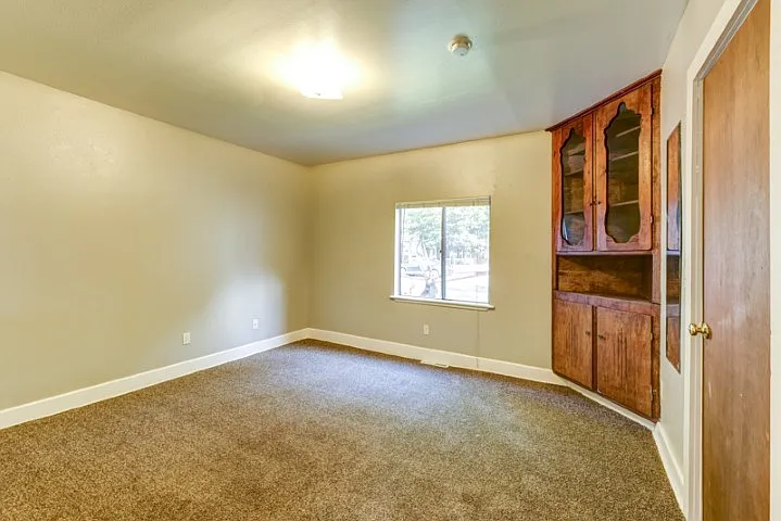 2316 Walnut Street Bedroom