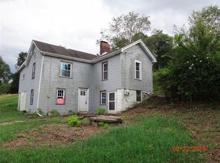 11 School Pl, New Eagle, PA