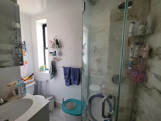 Rented by Keller Williams NYC | media 17