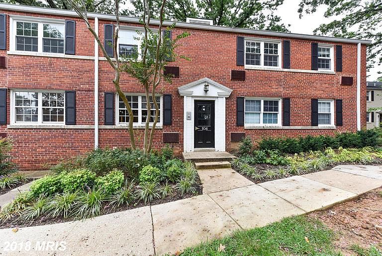 1st image of 104 N Trenton St APT 1