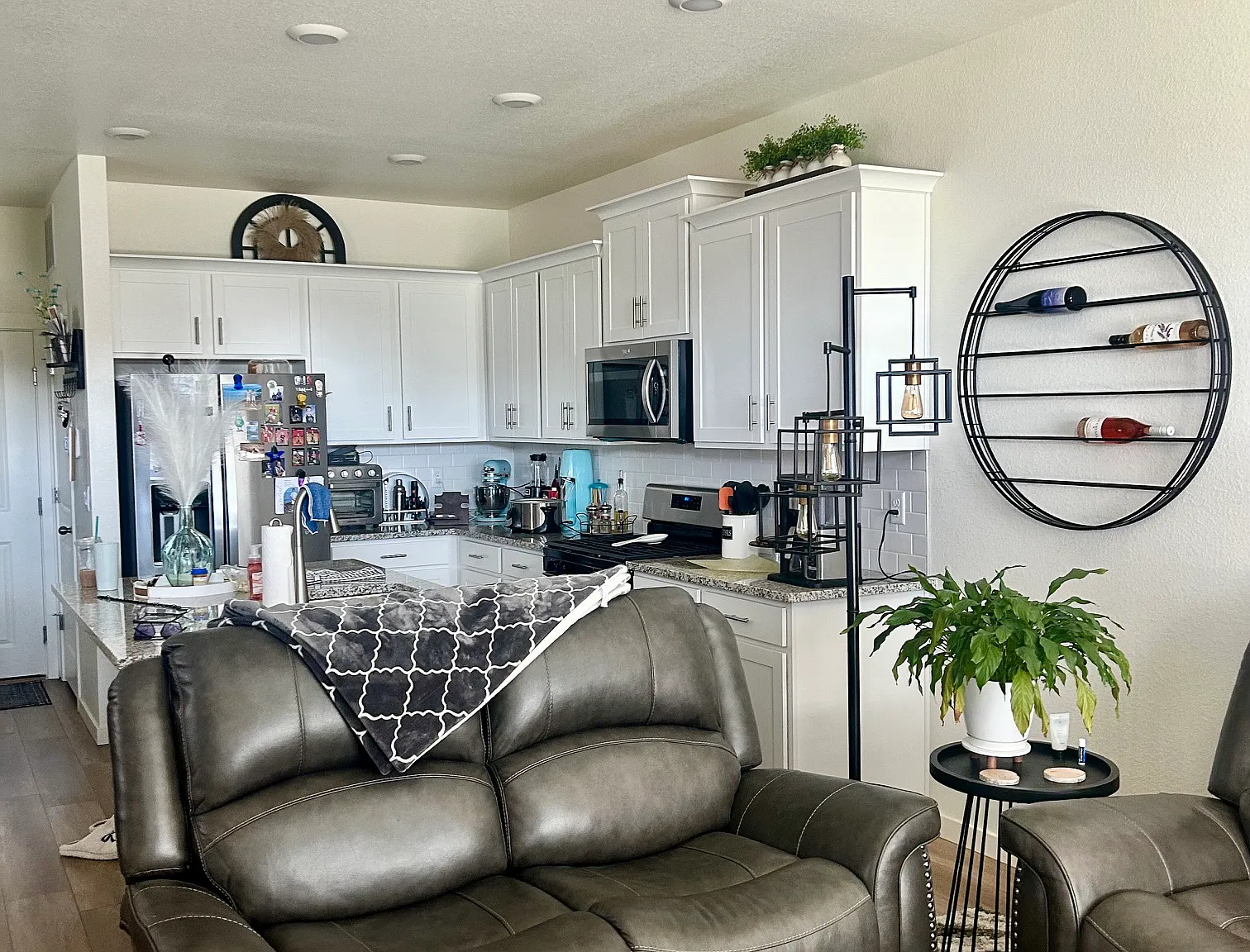 3 bed, 2.5 bath, 1500 sqft, $2,775 — Photo 2